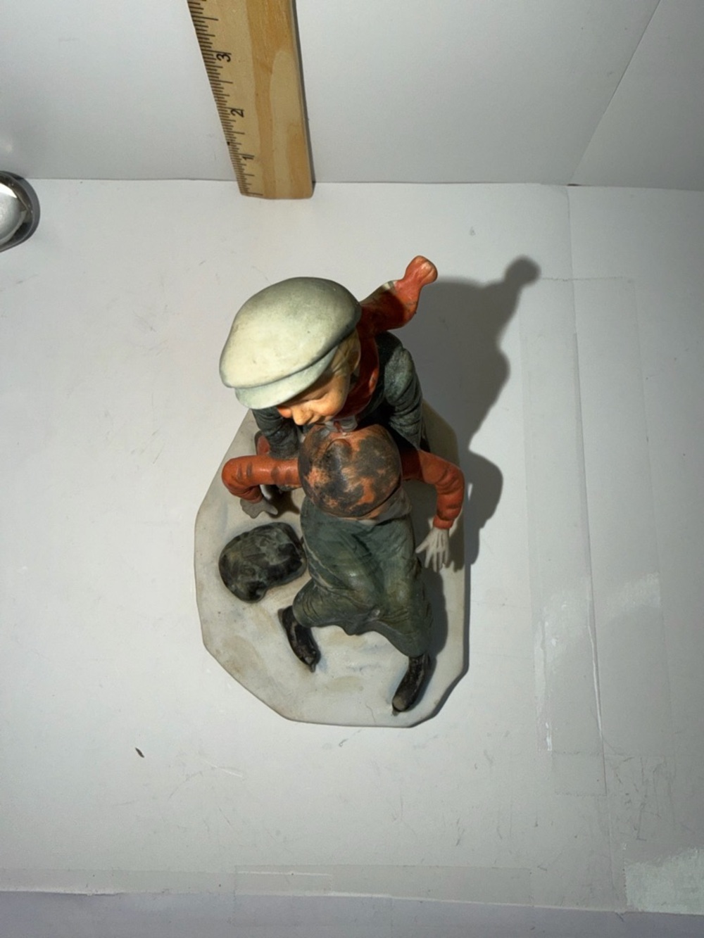 Vintage 1974 Gorham Norman Rockwell "Skating" Figurine – Saturday Evening Post - Picture 5 of 10